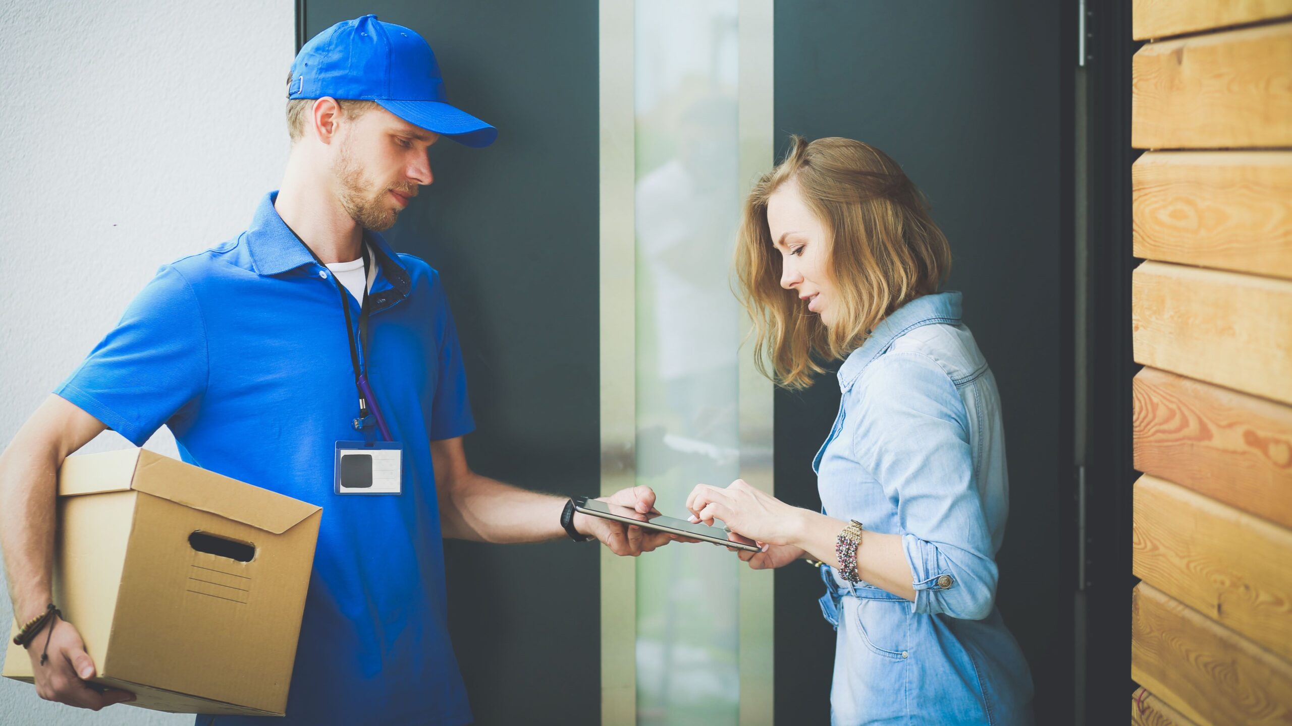 Why people still use couriers for digital documents